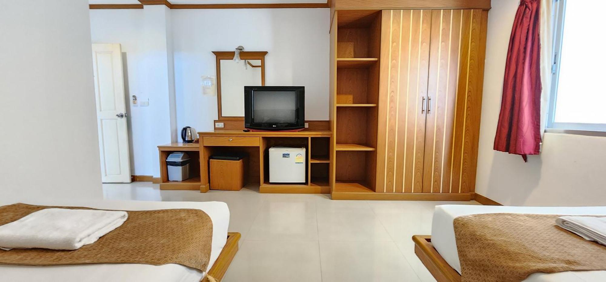 Hotel Eden Park Patong Exterior foto