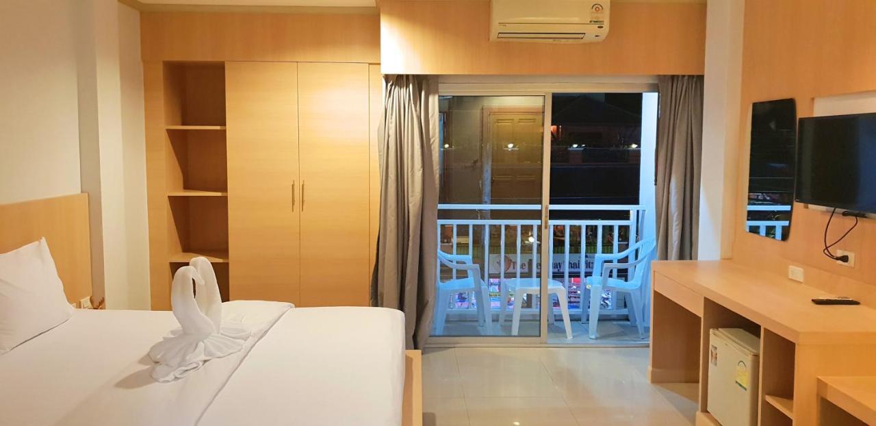 Hotel Eden Park Patong Exterior foto